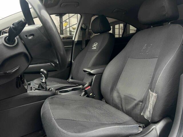 Білий Хендай Елантра, об'ємом двигуна 1.6 л та пробігом 220 тис. км за 11800 $, фото 8 на Automoto.ua