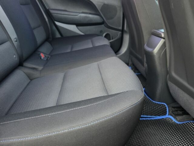 Белый Хендай Элантра, объемом двигателя 1.6 л и пробегом 195 тыс. км за 10500 $, фото 21 на Automoto.ua