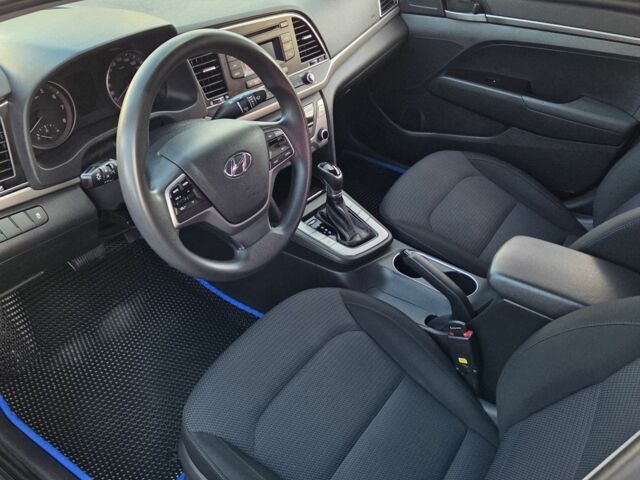 Белый Хендай Элантра, объемом двигателя 1.6 л и пробегом 195 тыс. км за 10500 $, фото 13 на Automoto.ua