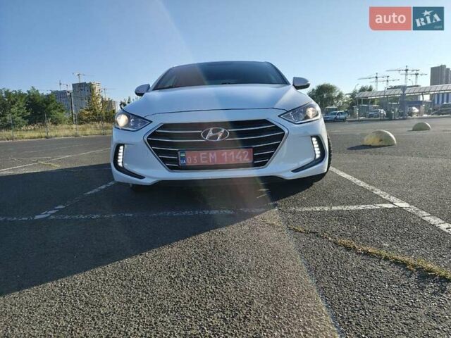 Білий Хендай Елантра, об'ємом двигуна 2 л та пробігом 255 тис. км за 10500 $, фото 21 на Automoto.ua