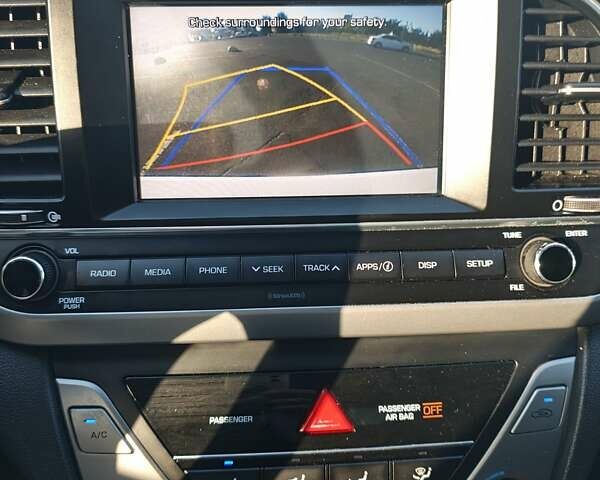 Білий Хендай Елантра, об'ємом двигуна 2 л та пробігом 255 тис. км за 10500 $, фото 15 на Automoto.ua