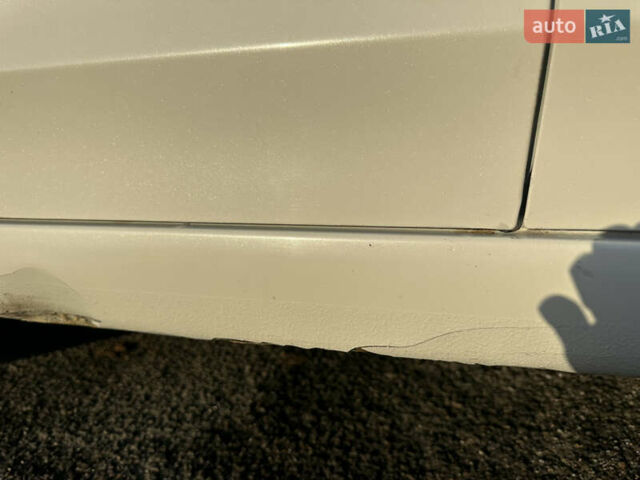 Белый Хендай Элантра, объемом двигателя 2 л и пробегом 180 тыс. км за 8900 $, фото 13 на Automoto.ua