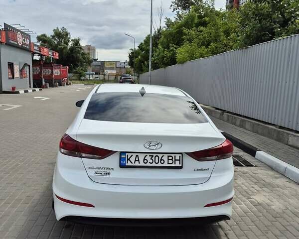 Белый Хендай Элантра, объемом двигателя 2 л и пробегом 80 тыс. км за 12800 $, фото 4 на Automoto.ua