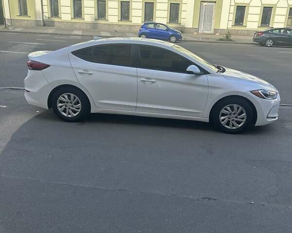 Белый Хендай Элантра, объемом двигателя 2 л и пробегом 179 тыс. км за 10300 $, фото 10 на Automoto.ua