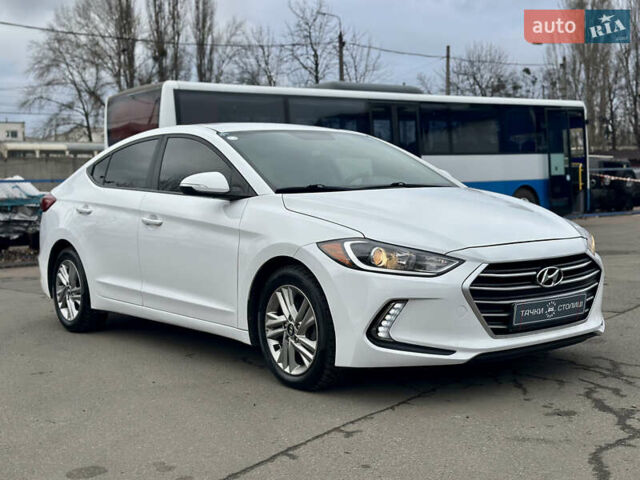 Белый Хендай Элантра, объемом двигателя 2 л и пробегом 254 тыс. км за 10400 $, фото 28 на Automoto.ua