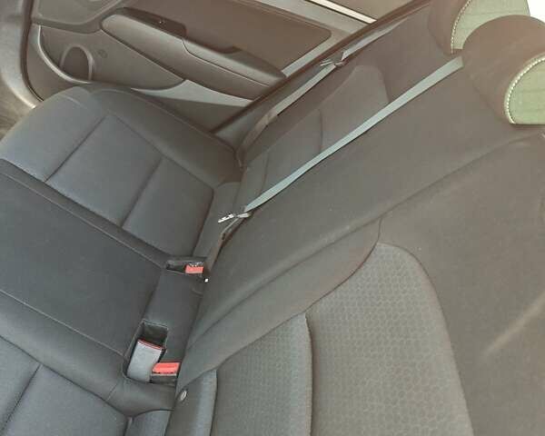 Білий Хендай Елантра, об'ємом двигуна 2 л та пробігом 255 тис. км за 10500 $, фото 5 на Automoto.ua