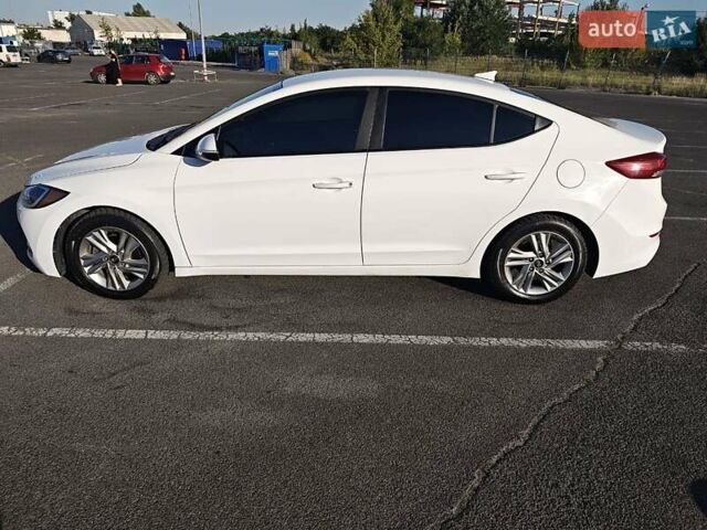 Білий Хендай Елантра, об'ємом двигуна 2 л та пробігом 255 тис. км за 10500 $, фото 23 на Automoto.ua