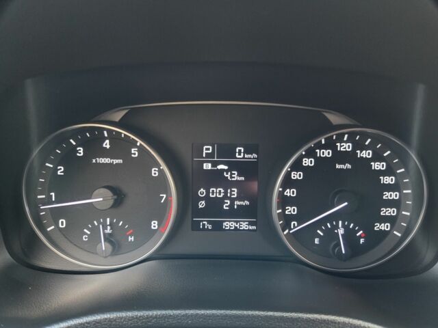 Белый Хендай Элантра, объемом двигателя 1.6 л и пробегом 195 тыс. км за 10500 $, фото 16 на Automoto.ua