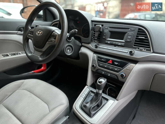 Білий Хендай Елантра, об'ємом двигуна 2 л та пробігом 180 тис. км за 10800 $, фото 23 на Automoto.ua