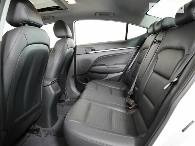 Белый Хендай Элантра, объемом двигателя 2 л и пробегом 44 тыс. км за 3000 $, фото 12 на Automoto.ua