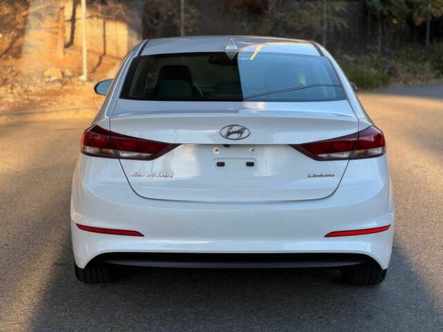 Білий Хендай Елантра, об'ємом двигуна 2 л та пробігом 53 тис. км за 10000 $, фото 5 на Automoto.ua