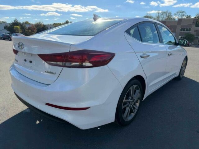 Хендай Элантра 2017 в Львове на Automoto.ua Белый Хендай Элантра, объемом двигателя 2 л и пробегом 55 тыс. км за 1950 $, фото 4 на Automoto.ua