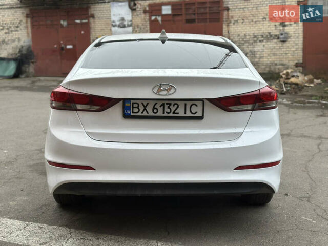 Білий Хендай Елантра, об'ємом двигуна 2 л та пробігом 180 тис. км за 10800 $, фото 7 на Automoto.ua