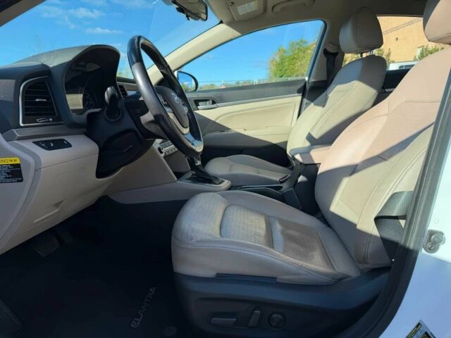 Хендай Элантра 2017 в Тернополе на Automoto.ua Белый Хендай Элантра, объемом двигателя 2 л и пробегом 59 тыс. км за 4000 $, фото 8 на Automoto.ua