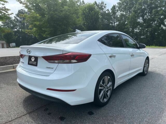 Белый Хендай Элантра, объемом двигателя 2 л и пробегом 63 тыс. км за 2600 $, фото 6 на Automoto.ua