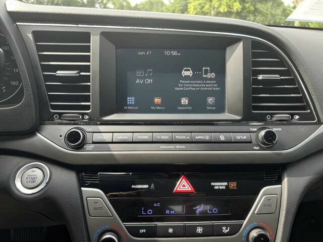 Белый Хендай Элантра, объемом двигателя 2 л и пробегом 53 тыс. км за 5300 $, фото 11 на Automoto.ua