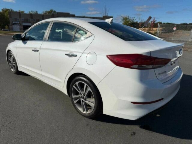 Хендай Элантра 2017 в Львове на Automoto.ua Белый Хендай Элантра, объемом двигателя 2 л и пробегом 55 тыс. км за 1950 $, фото 6 на Automoto.ua