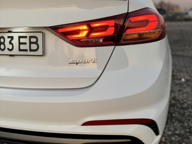 Білий Хендай Елантра, об'ємом двигуна 1.6 л та пробігом 102 тис. км за 12500 $, фото 6 на Automoto.ua