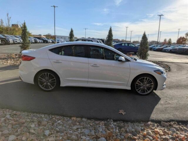 Белый Хендай Элантра, объемом двигателя 1.6 л и пробегом 65 тыс. км за 6100 $, фото 3 на Automoto.ua