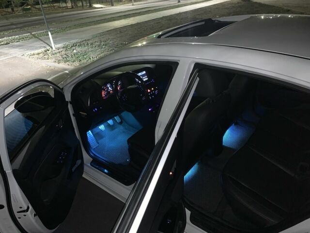 Білий Хендай Елантра, об'ємом двигуна 1.6 л та пробігом 102 тис. км за 12500 $, фото 19 на Automoto.ua