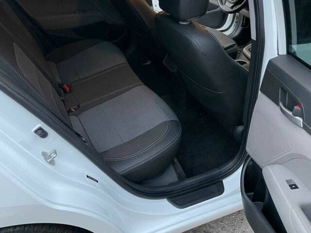 Белый Хендай Элантра, объемом двигателя 2 л и пробегом 130 тыс. км за 11000 $, фото 4 на Automoto.ua