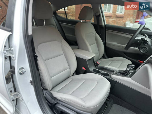 Білий Хендай Елантра, об'ємом двигуна 2 л та пробігом 180 тис. км за 10800 $, фото 19 на Automoto.ua