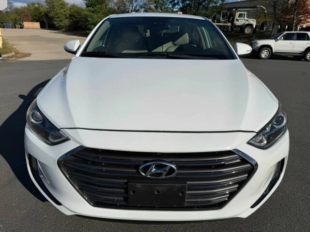 Хендай Элантра 2017 в Тернополе на Automoto.ua Белый Хендай Элантра, объемом двигателя 2 л и пробегом 59 тыс. км за 4000 $, фото 1 на Automoto.ua