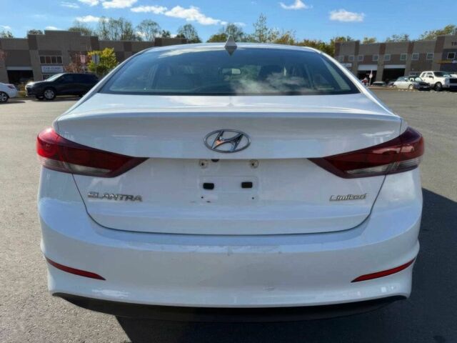 Хендай Элантра 2017 в Львове на Automoto.ua Белый Хендай Элантра, объемом двигателя 2 л и пробегом 55 тыс. км за 1950 $, фото 5 на Automoto.ua