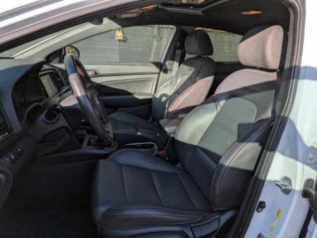 Белый Хендай Элантра, объемом двигателя 1.6 л и пробегом 59 тыс. км за 6000 $, фото 8 на Automoto.ua