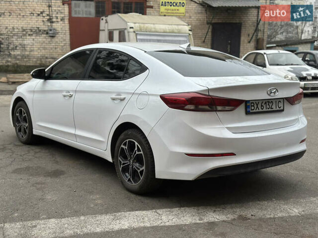 Білий Хендай Елантра, об'ємом двигуна 2 л та пробігом 180 тис. км за 10800 $, фото 8 на Automoto.ua