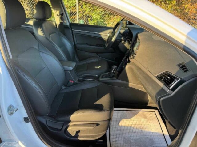 Білий Хендай Елантра, об'ємом двигуна 2 л та пробігом 53 тис. км за 10000 $, фото 8 на Automoto.ua