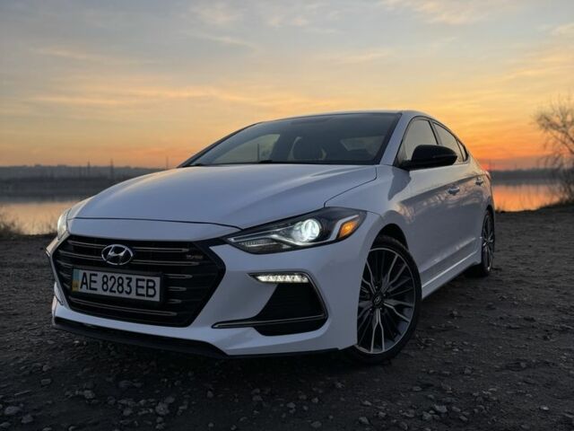 Білий Хендай Елантра, об'ємом двигуна 1.6 л та пробігом 102 тис. км за 12500 $, фото 1 на Automoto.ua