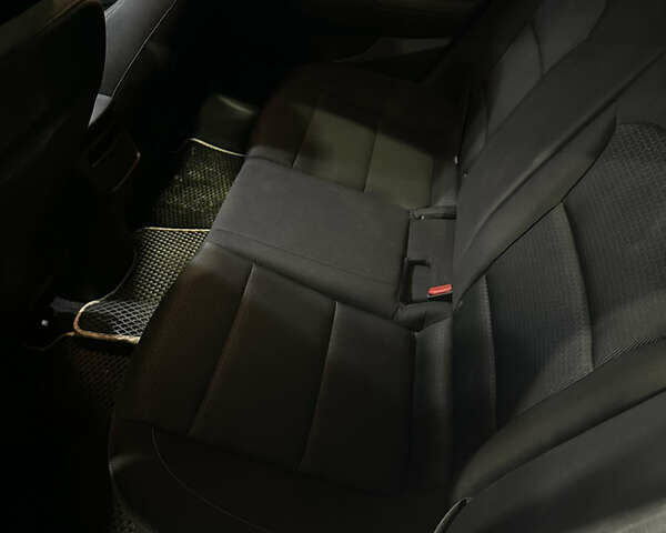 Белый Хендай Элантра, объемом двигателя 2 л и пробегом 110 тыс. км за 8699 $, фото 5 на Automoto.ua