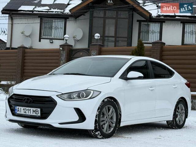 Білий Хендай Елантра, об'ємом двигуна 2 л та пробігом 125 тис. км за 9501 $, фото 5 на Automoto.ua