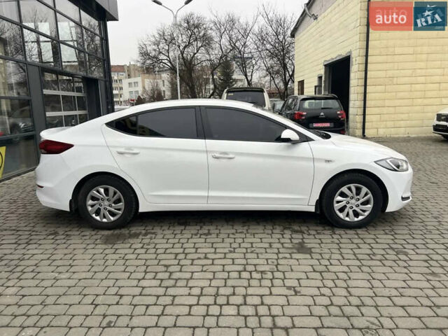 Білий Хендай Елантра, об'ємом двигуна 1.6 л та пробігом 220 тис. км за 11600 $, фото 2 на Automoto.ua