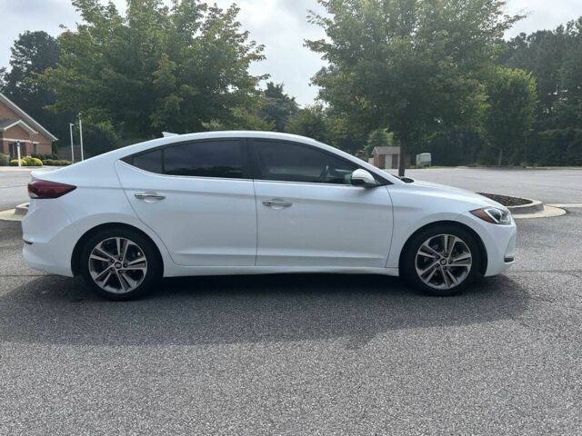 Белый Хендай Элантра, объемом двигателя 2 л и пробегом 70 тыс. км за 2600 $, фото 7 на Automoto.ua