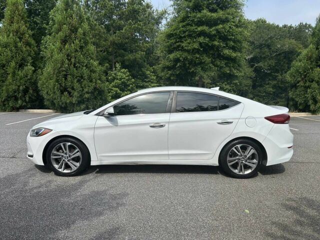 Белый Хендай Элантра, объемом двигателя 2 л и пробегом 70 тыс. км за 2600 $, фото 3 на Automoto.ua