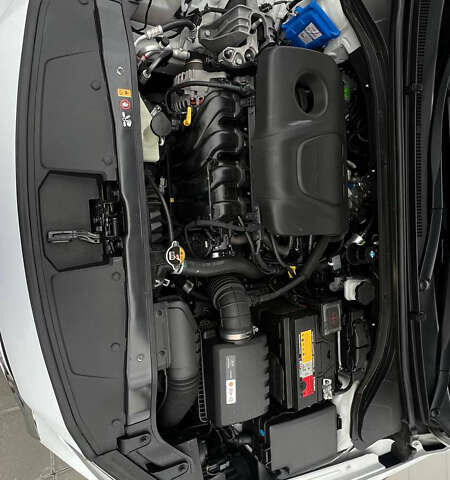 Белый Хендай Элантра, объемом двигателя 1.6 л и пробегом 198 тыс. км за 13000 $, фото 6 на Automoto.ua