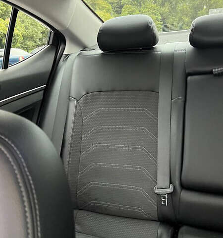 Белый Хендай Элантра, объемом двигателя 1.6 л и пробегом 198 тыс. км за 13000 $, фото 12 на Automoto.ua