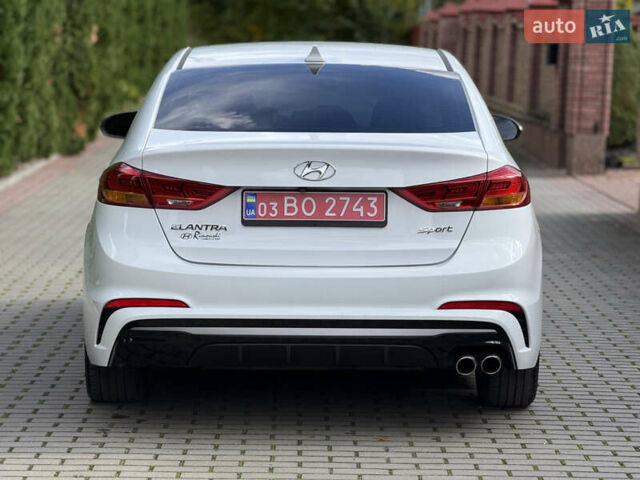 Білий Хендай Елантра, об'ємом двигуна 1.59 л та пробігом 65 тис. км за 14600 $, фото 9 на Automoto.ua