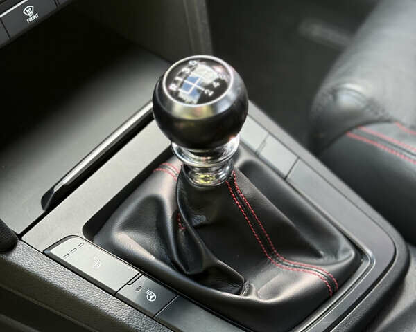 Білий Хендай Елантра, об'ємом двигуна 1.59 л та пробігом 65 тис. км за 14600 $, фото 22 на Automoto.ua