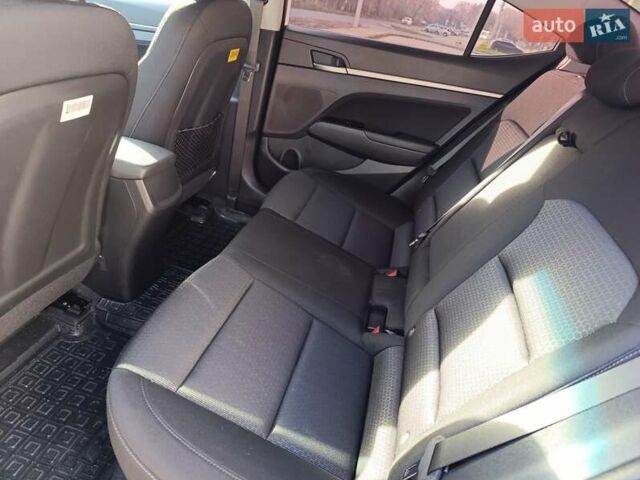 Белый Хендай Элантра, объемом двигателя 1.59 л и пробегом 22 тыс. км за 16500 $, фото 9 на Automoto.ua