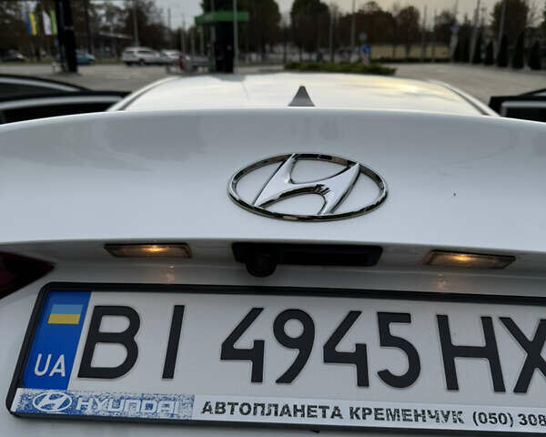Белый Хендай Элантра, объемом двигателя 2 л и пробегом 100 тыс. км за 11900 $, фото 23 на Automoto.ua