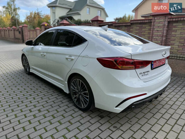 Білий Хендай Елантра, об'ємом двигуна 1.59 л та пробігом 65 тис. км за 14600 $, фото 11 на Automoto.ua