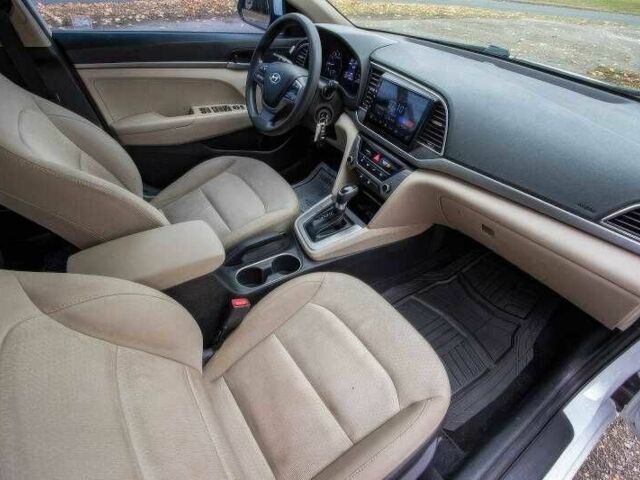 Білий Хендай Елантра, об'ємом двигуна 2 л та пробігом 89 тис. км за 3500 $, фото 10 на Automoto.ua