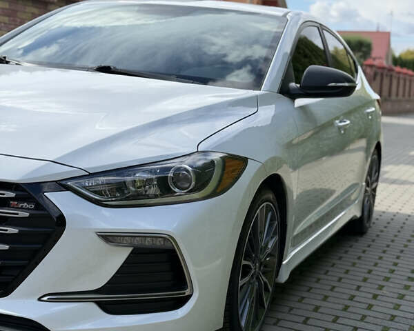 Білий Хендай Елантра, об'ємом двигуна 1.59 л та пробігом 65 тис. км за 14600 $, фото 3 на Automoto.ua