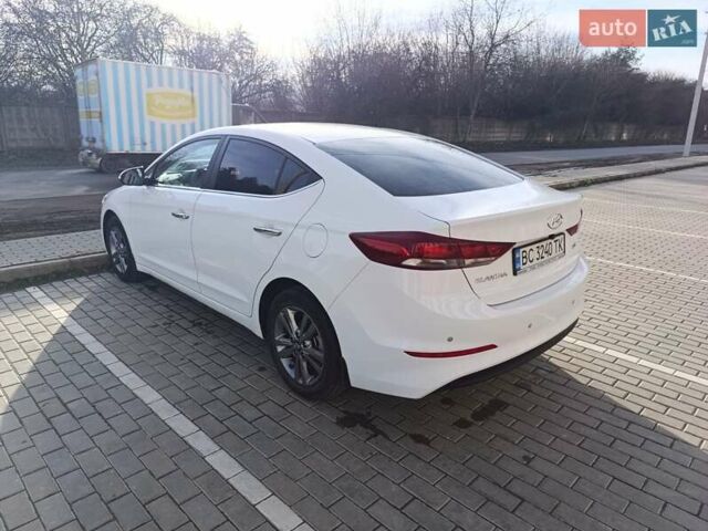 Белый Хендай Элантра, объемом двигателя 1.59 л и пробегом 22 тыс. км за 16500 $, фото 11 на Automoto.ua