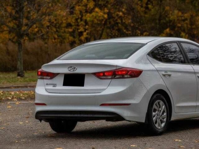 Білий Хендай Елантра, об'ємом двигуна 2 л та пробігом 89 тис. км за 3500 $, фото 4 на Automoto.ua