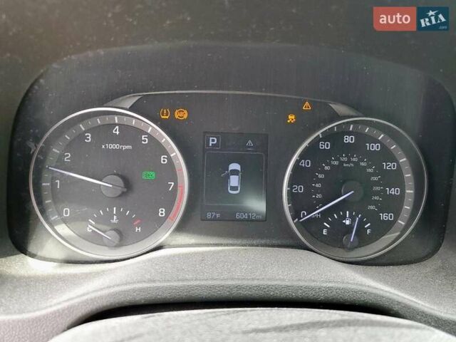 Белый Хендай Элантра, объемом двигателя 2 л и пробегом 96 тыс. км за 2300 $, фото 8 на Automoto.ua