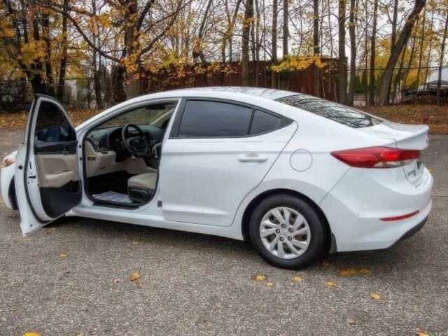 Білий Хендай Елантра, об'ємом двигуна 2 л та пробігом 89 тис. км за 3500 $, фото 5 на Automoto.ua